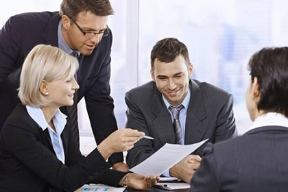 欠款诉讼是否非得聘请律师？